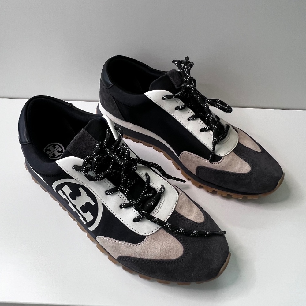 #31 Tory Burch Trainers